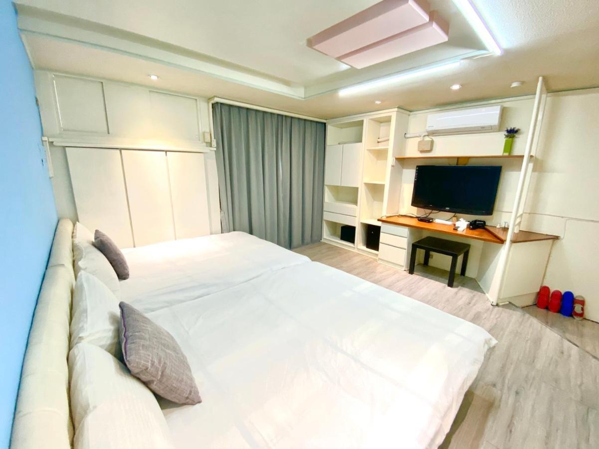 Fengjia Pig'S House Apartment Taichung Exterior photo